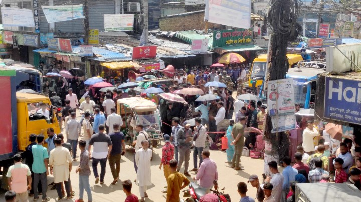 রোহিঙ্গাদের জন্য ইউক...