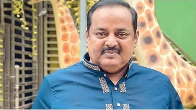 ‘তরুণী ভক্তকে মারধর-...