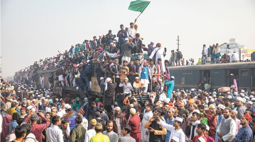 মুসলিম উম্মাহর কল্যাণ কামনায় শেষ হলো ইজতেমার দ্বিতীয় পর্ব