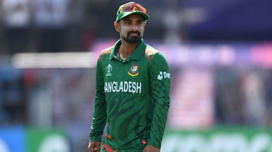 হোয়াইটওয়াশ এড়ানোর ম্যাচে নেই অধিনায়ক