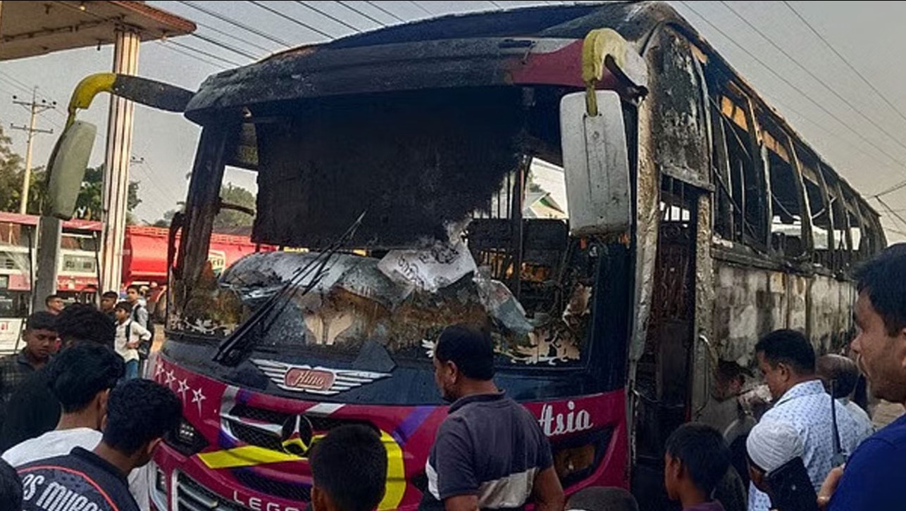 ময়মনসিংহে বাসে অগ্ন...