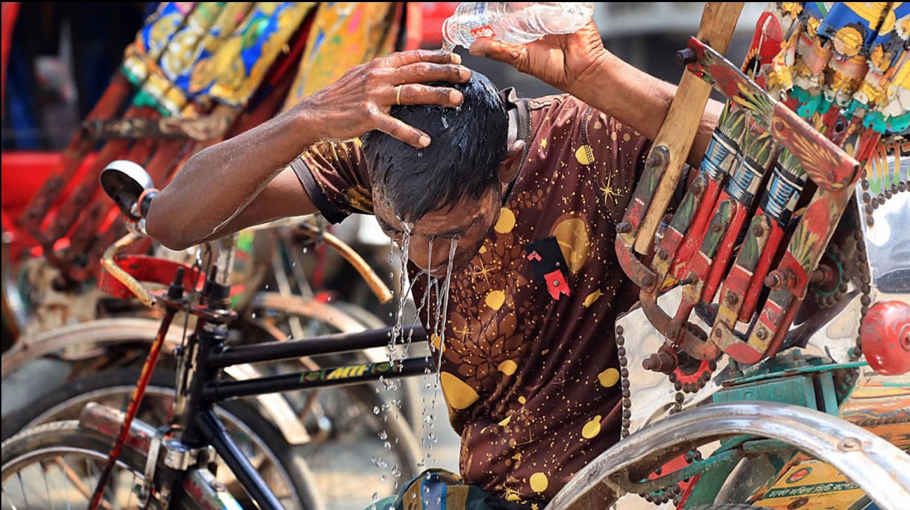 গরমে বছরে ২১ হাজার ক...